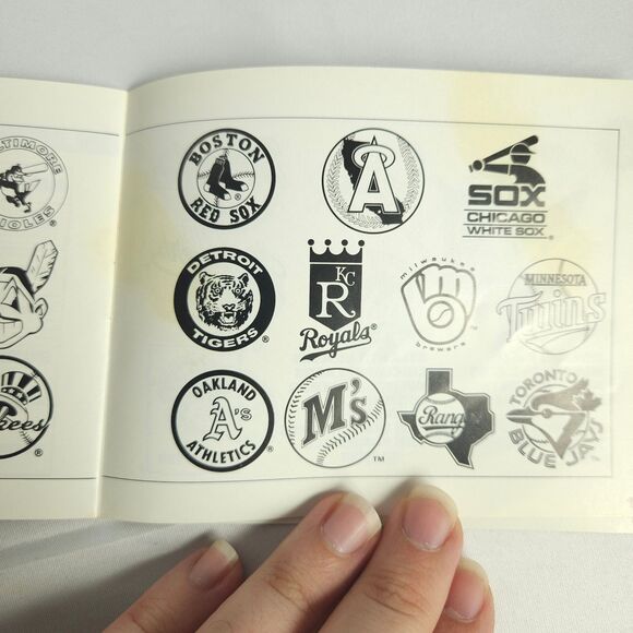 Major League Baseball MLB NES Nintendo Instruction Booklet Manual *ONLY* - Picture 4 of 4